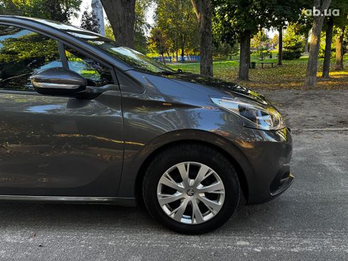 Peugeot 208 2019 серый - фото 9