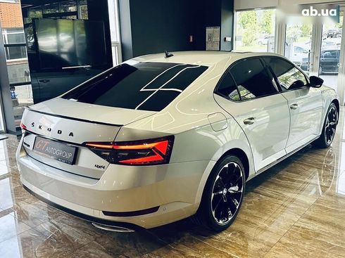 Skoda Superb 2023 - фото 8