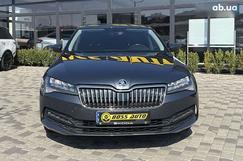 Skoda Superb 2020 - фото 2