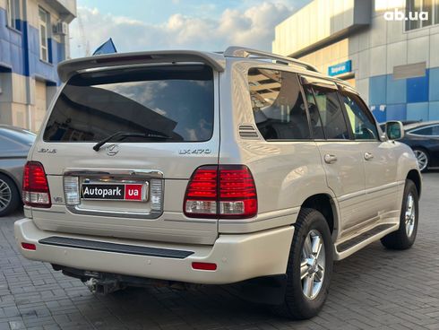 Lexus LX 2005 белый - фото 7