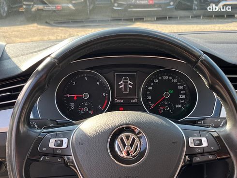 Volkswagen Passat 2015 серый - фото 34