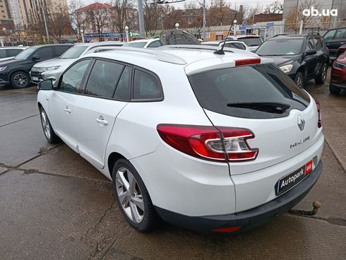 Renault Megane 2012 белый - фото 4