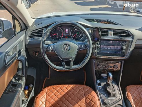 Volkswagen Tiguan 2018 белый - фото 15