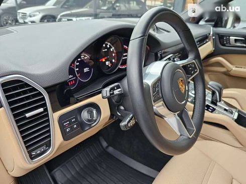 Porsche Cayenne 2021 - фото 30