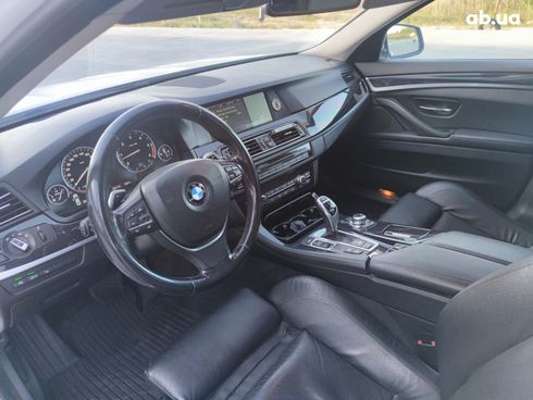 BMW 5 серия 2012 белый - фото 20