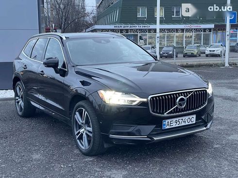 Volvo XC60 2018 - фото 11