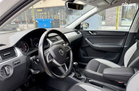 Skoda Rapid 2016 белый - фото 19