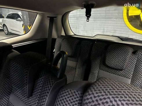 Renault Scenic 2011 - фото 16