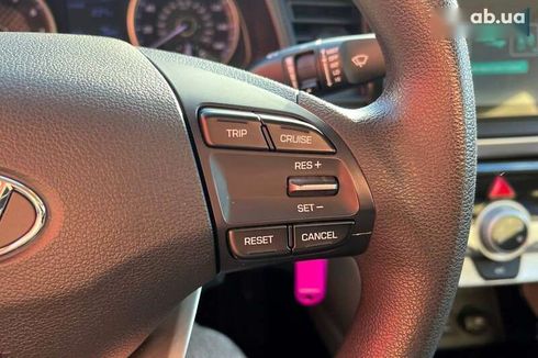 Hyundai Elantra 2019 - фото 19