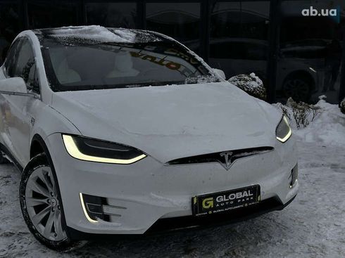 Tesla Model X 2018 - фото 4