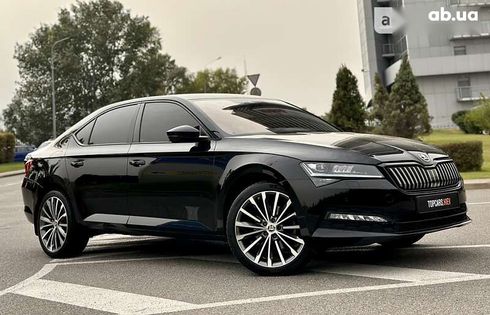 Skoda Superb 2020 - фото 17