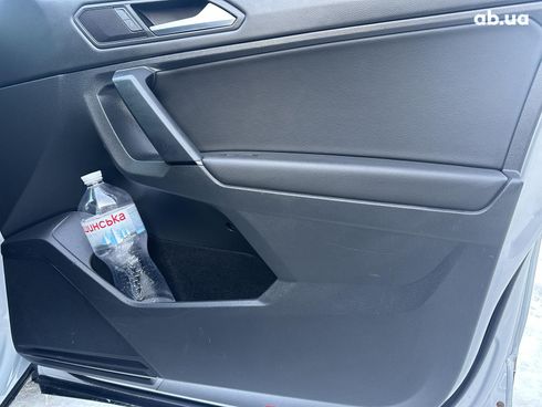 Volkswagen Tiguan 2018 белый - фото 26