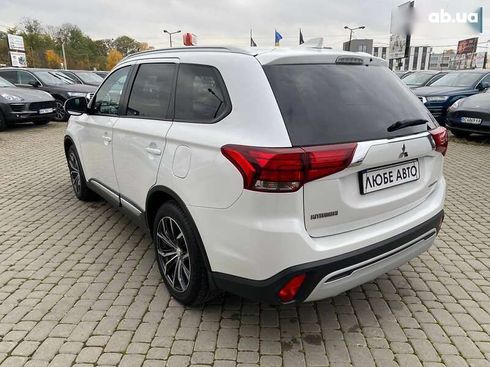 Mitsubishi Outlander 2018 - фото 5