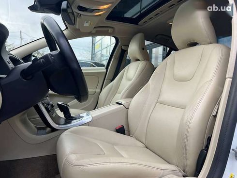 Volvo S60 2014 - фото 13