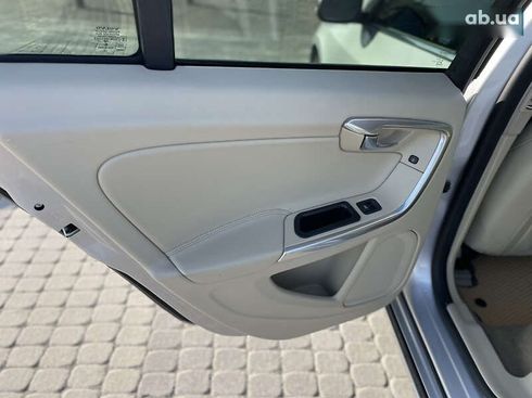 Volvo S60 2015 - фото 12