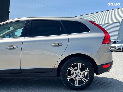 Volvo XC60 2012 серый - фото 32