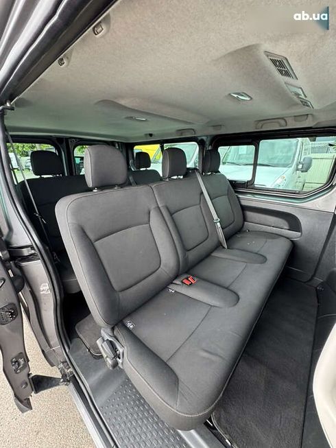 Renault Trafic 2016 - фото 14