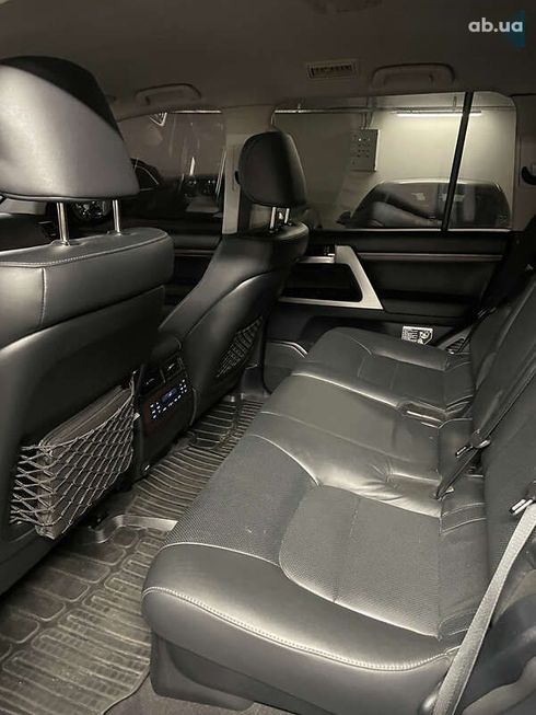 Toyota Land Cruiser 2020 - фото 11