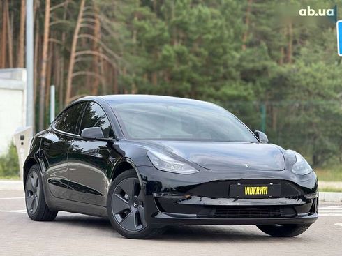 Tesla Model 3 2022 - фото 7