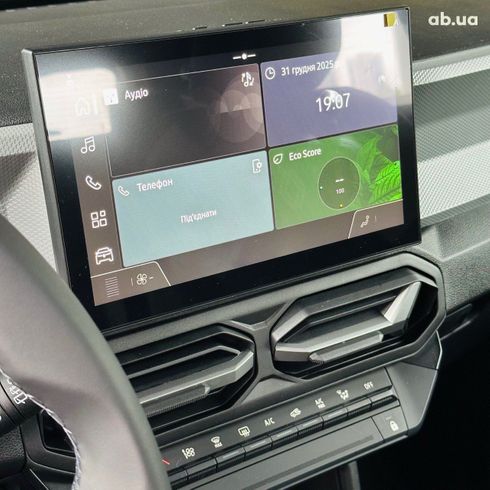 Renault Duster 2025 зеленый - фото 5