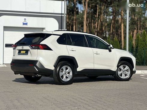 Toyota RAV4 2020 - фото 12