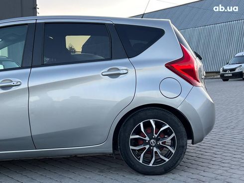 Nissan Note 2014 серый - фото 4