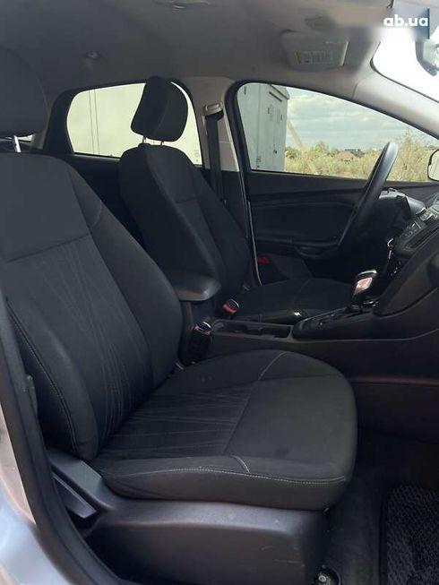 Ford Focus 2015 - фото 17