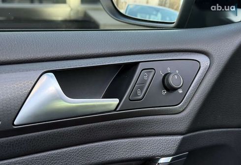 Volkswagen Golf GTI 2020 - фото 15