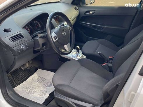 Opel Astra 2012 - фото 9