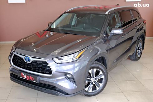 Toyota Highlander 2022 серый - фото 2