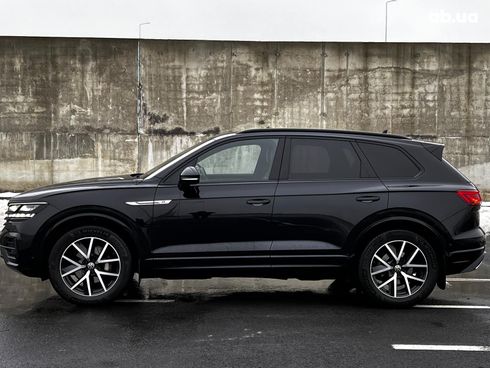 Volkswagen Touareg 2021 черный - фото 30