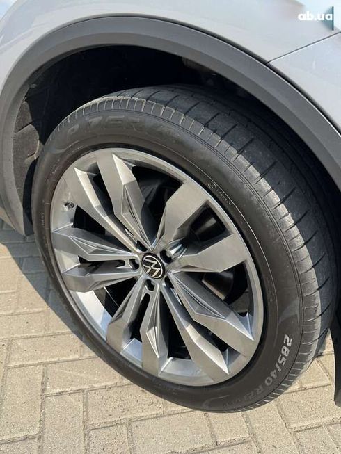 Volkswagen Touareg 2022 - фото 22