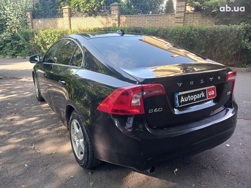Volvo S60 2015 черный - фото 7