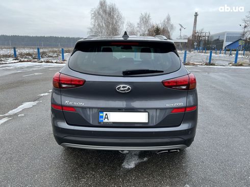 Hyundai Tucson 2019 серый - фото 5