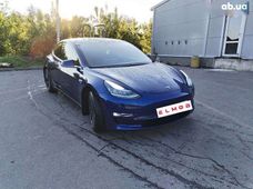 Продаж вживаних Tesla Model 3 в Київській області - купити на Автобазарі