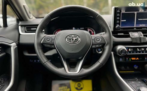 Toyota RAV4 2021 - фото 16
