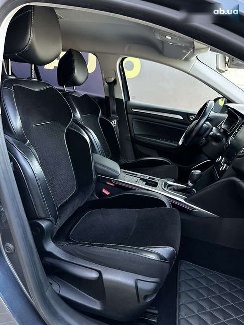 Renault Megane 2017 - фото 19