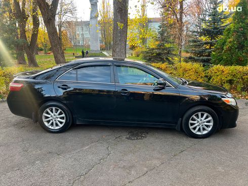 Toyota Camry 2011 черный - фото 4