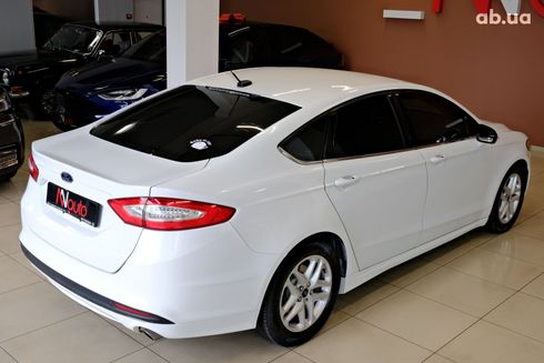 Ford Fusion 2017 белый - фото 5