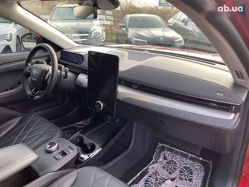 Ford Mustang Mach-E 2022 - фото 9