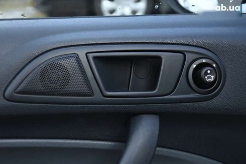 Ford Fiesta 2010 - фото 14