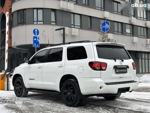 Toyota Sequoia 2017 - фото 9