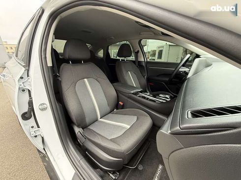 Hyundai Sonata 2019 - фото 13