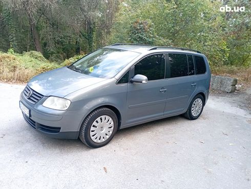 Volkswagen Touran 2004 серый - фото 12