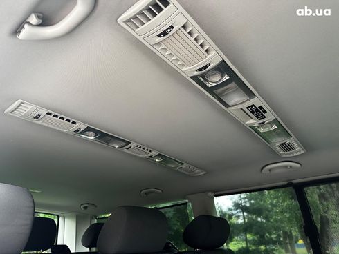 Volkswagen Caravelle 2015 серый - фото 18