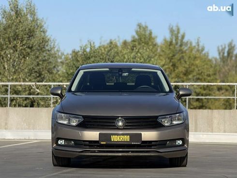 Volkswagen Passat 2016 - фото 5