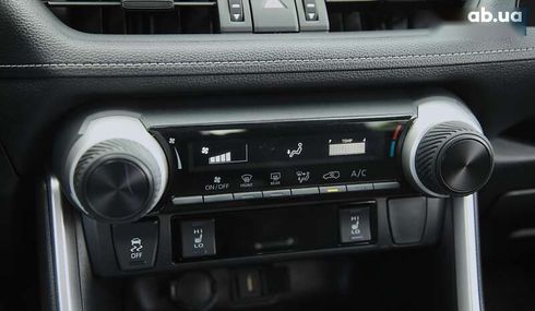 Toyota RAV4 2020 - фото 15