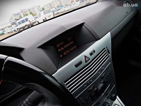 Opel Astra 2011 - фото 9