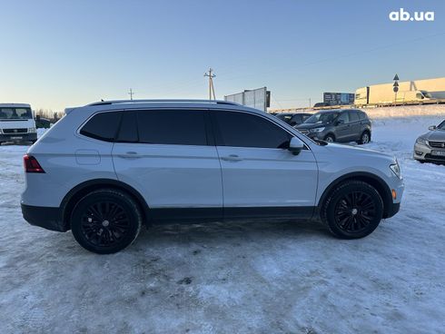 Volkswagen Tiguan 2018 белый - фото 8