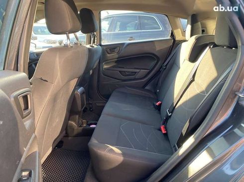 Ford Fiesta 2019 - фото 18